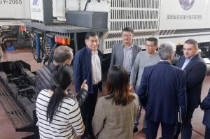 “中歐科研快車”開進高遠(yuǎn)公司